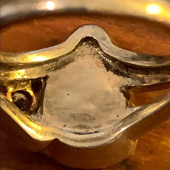 Elegant Silver and Blue Opal Ring - Picture 8 of 11